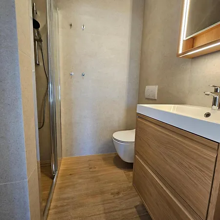 Istrian Blue Pearl Valbandon